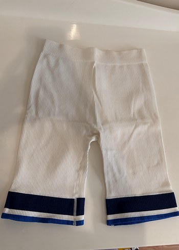 Beyaz Piliseli Mini Biker Şort - Görsel 2