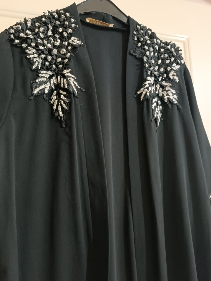 Boncuk İşlemeli Siyah Uzun Kadın Abaya - Görsel 2