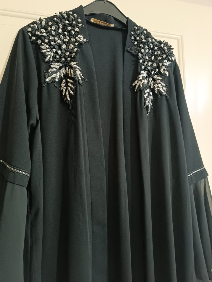 Boncuk İşlemeli Siyah Uzun Kadın Abaya - Görsel 5