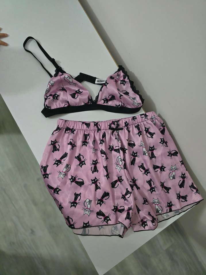 Kedi Desenli, Kadın Şortlu Saten Pijama - Görsel 2