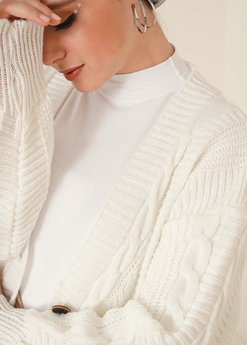 Düğmeli Beyaz Midi Triko Hırka - Görsel 4