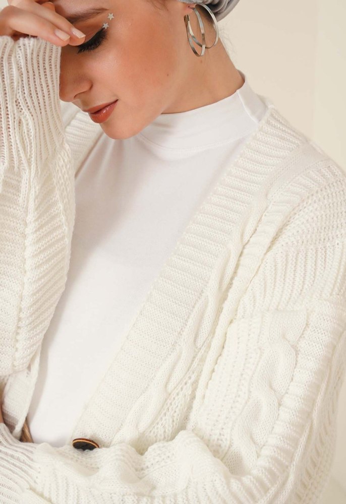 Düğmeli Beyaz Midi Triko Hırka - Görsel 4