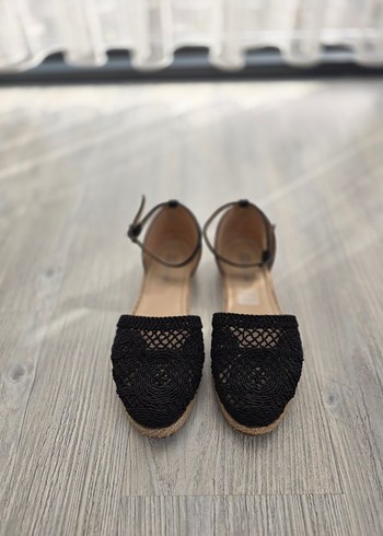 Siyah Nakışlı Kadın Sandalet - Görsel 2