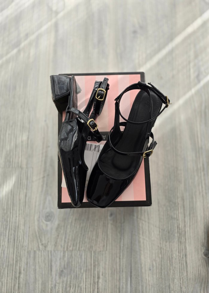 Klasik Siyah Tokalı Topuklu Ayakkabı - Görsel 2