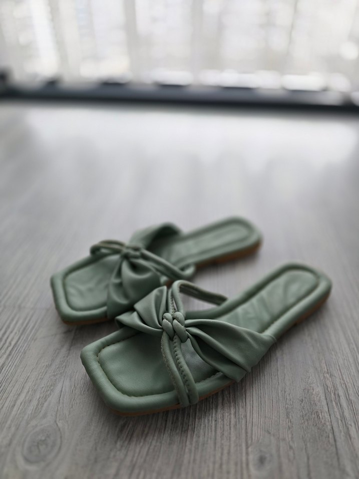 Yeşil Kadın Terlik - Görsel 2