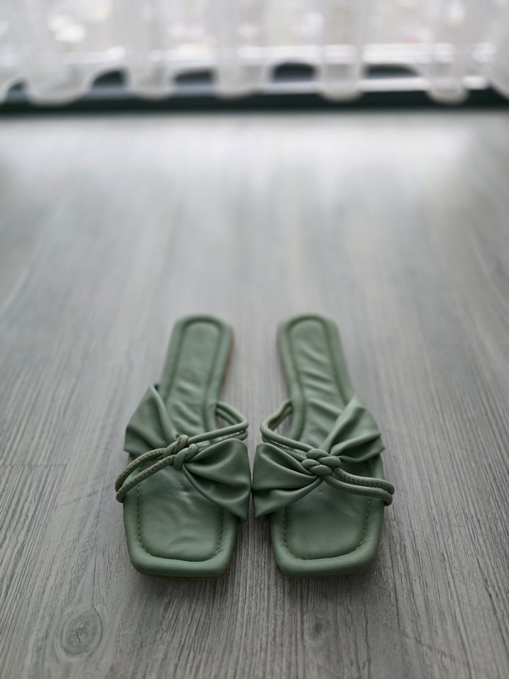 Yeşil Kadın Terlik - Görsel 3
