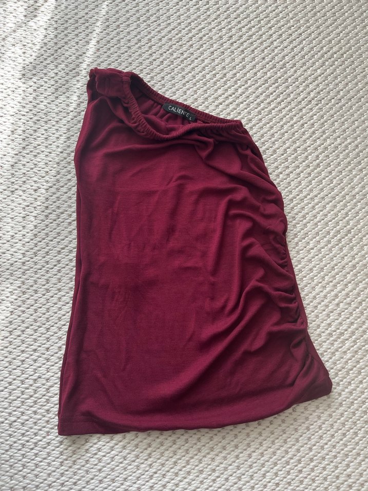 Bordo tek askılı yandan büzgülü bluz - Görsel 2