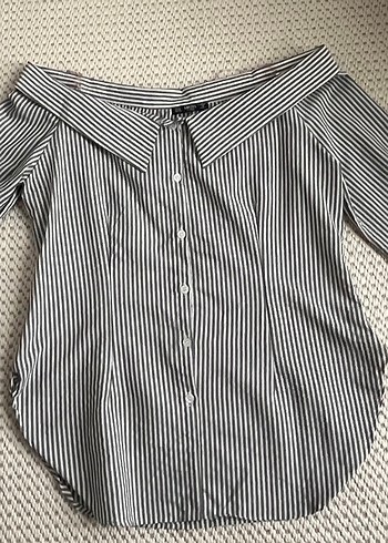 Gri Çizgili Kayık Yaka Düğmeli Kadın Gömlek - Görsel 2