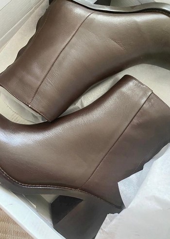 Kahverengi Deri Kadın Bot, Tokalı, Kalın Topuklu - Görsel 3