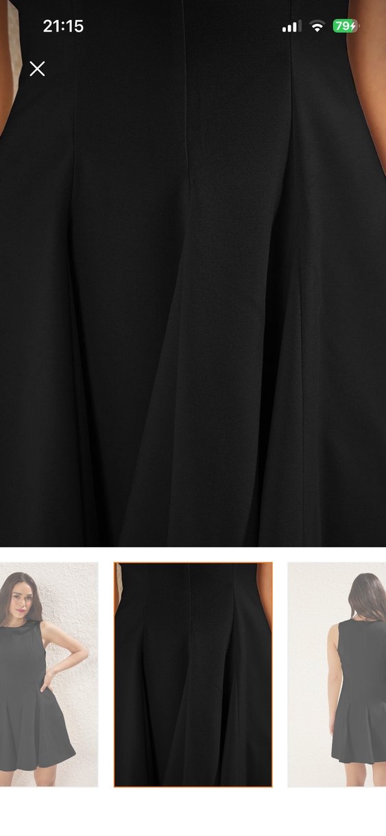 V Yaka Siyah Piliseli Mini Elbise - Görsel 3