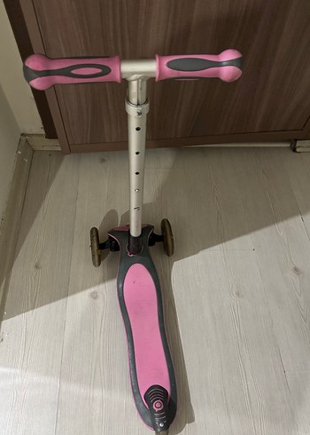 Pembe ve Gri Çocuk Scooter'ı - Görsel 6
