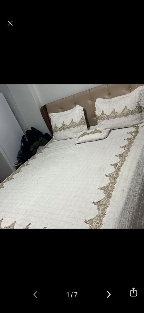 İşlemeli Beyaz Yatak Örtüsü Seti - Görsel 5
