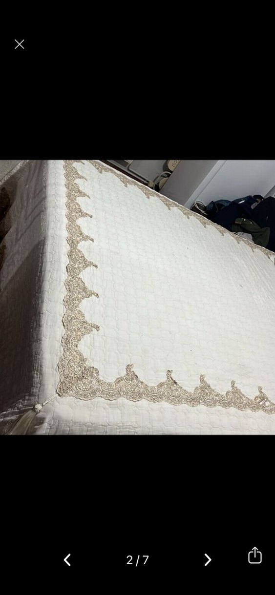 İşlemeli Beyaz Yatak Örtüsü Seti - Görsel 3