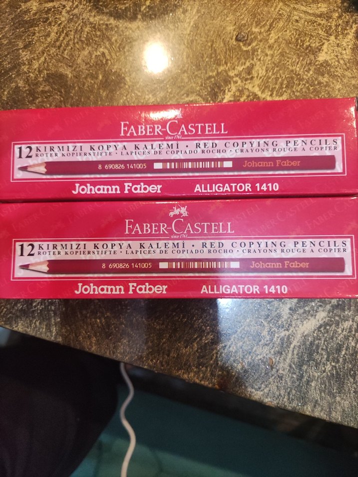 Faber-Castell 12'li Kırmızı Kurşun Kalem Seti - Görsel 2