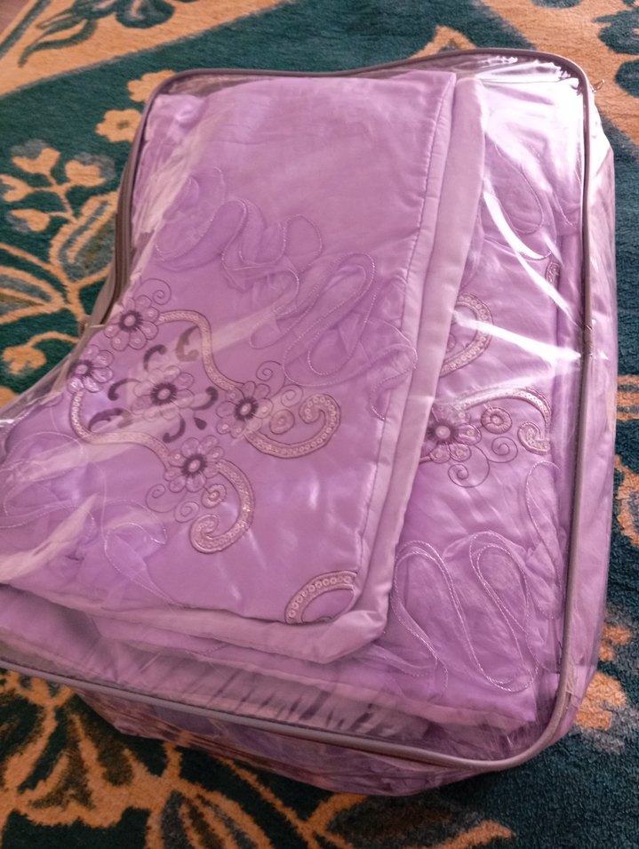 İşlemeli Parlak Mor Yatak Örtüsü - Görsel 2