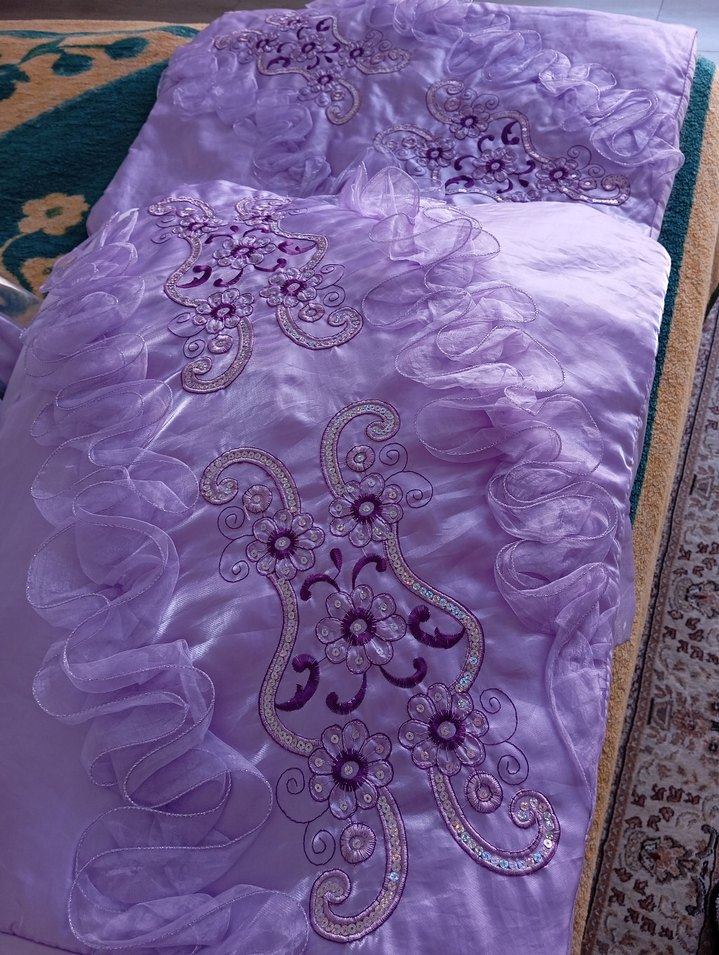 İşlemeli Parlak Mor Yatak Örtüsü - Görsel 4