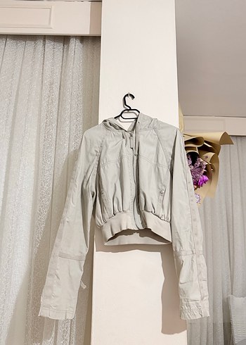 Gri Yüksek Yakalı Kadın Ceket - Görsel 3