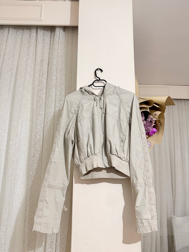 Gri Yüksek Yakalı Kadın Ceket - Görsel 3