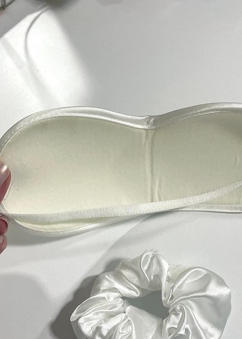 Beyaz Saten Saç Lastiği ve Uyku bandı seti - Görsel 2