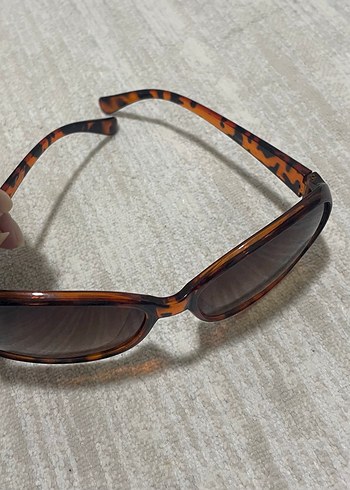 Kadın Kahverengi Güneş Gözlüğü - Görsel 3