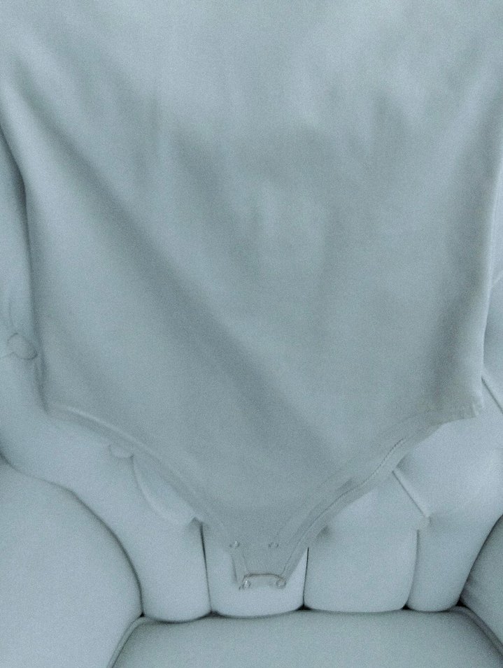 Düz Beyaz Kısa Kollu Basic Body hamile değil kategori yazıyor - Görsel 3