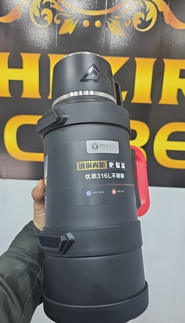 Siyah Renkli Kamp Termosu 3.1 lt - Görsel 3