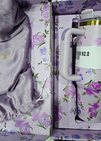 Mor Çiçek Desenli Stanley Termos 1.18 750 Gram - Görsel 2