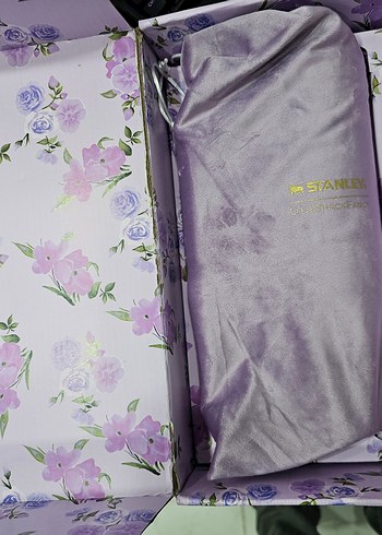 Mor Çiçek Desenli Stanley Termos 1.18 750 Gram - Görsel 3