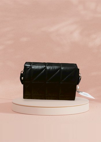 Siyah Kare Askılı Çanta - Görsel 4