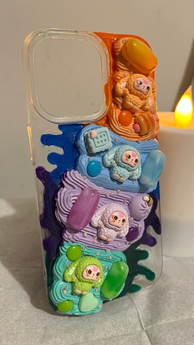 İPhone 13 Pro Krema Desenli Telefon Kılıfı - Görsel 2