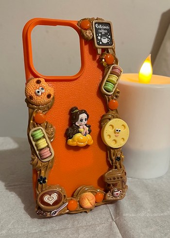 İPhone 15 Pro Kahve Konseptli Krema Desenli Telefon Kılıfı - Görsel 4