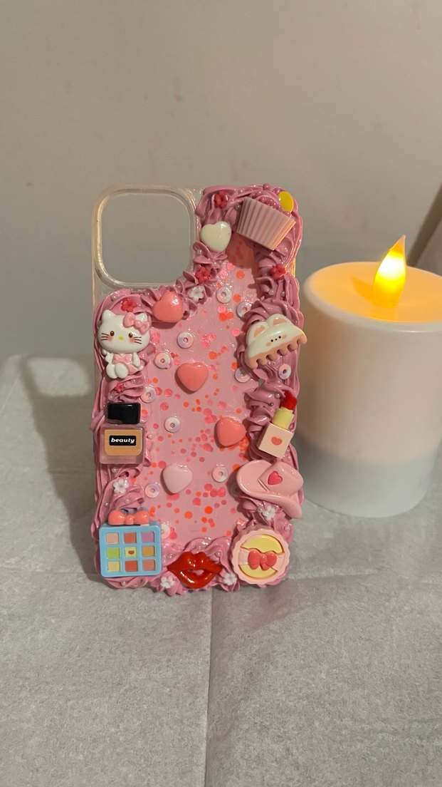 Iphone 14 Uyumlu Makyaj Temalı Krema Desenli Telefon kılıfı - Görsel 5