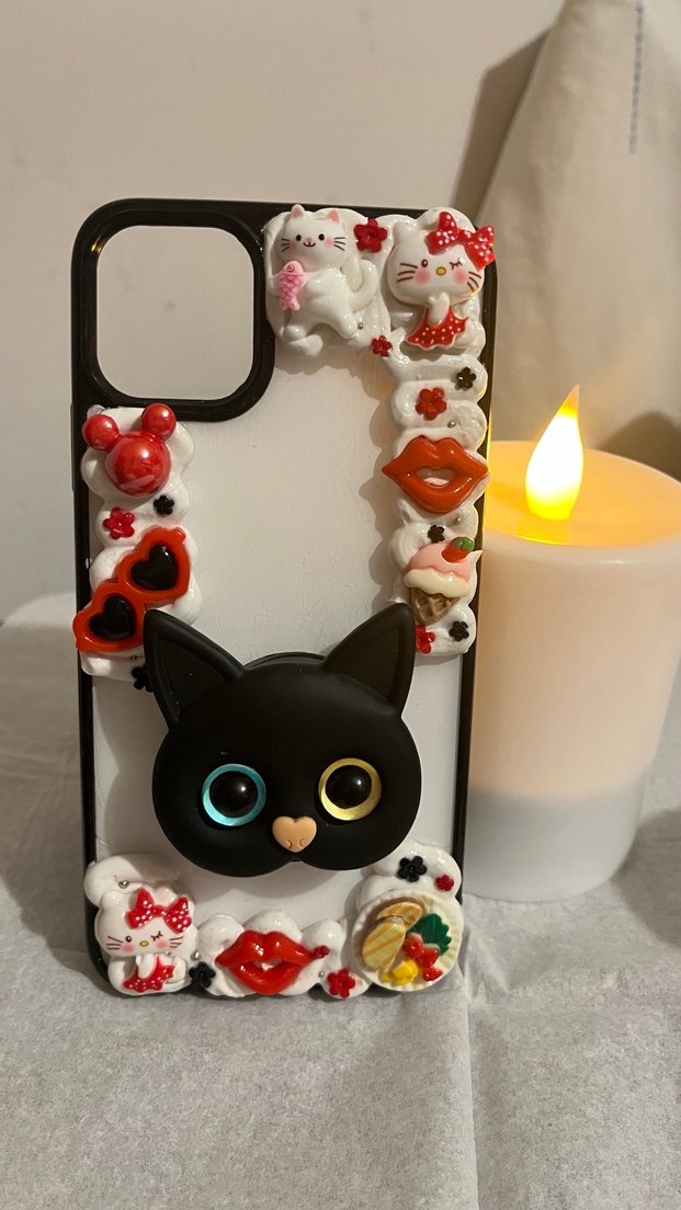 İPhone 11 Pro Max Krema Desenli Telefon Kılıfı - Görsel 4