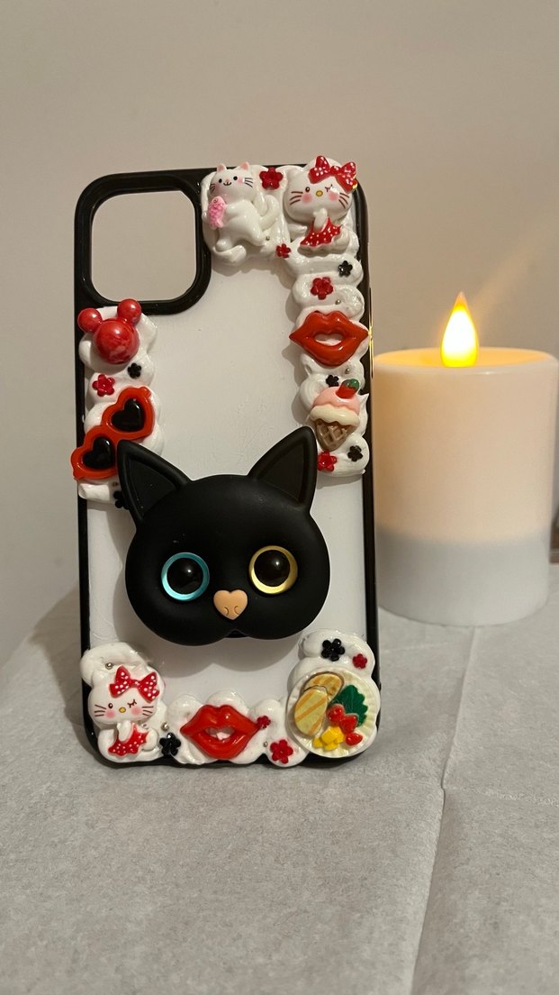 İPhone 11 Pro Max Krema Desenli Telefon Kılıfı - Görsel 2