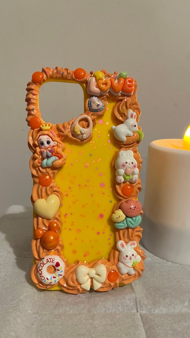 İPhone 14 Krema Desenli Telefon Kılıfı - Görsel 5