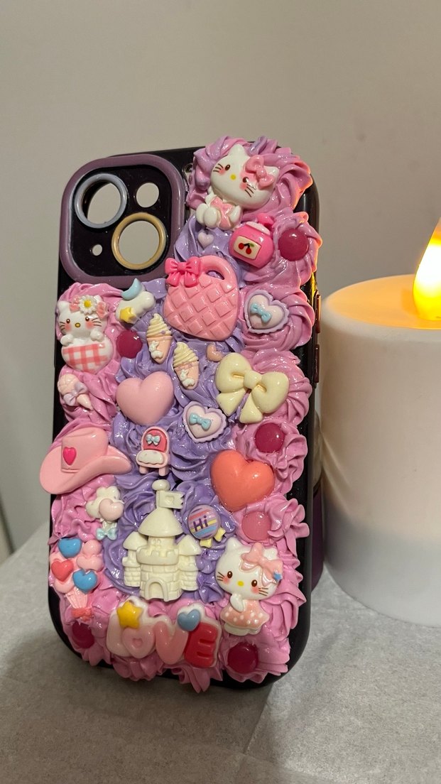 İPhone 13 Krema Desenli Telefon Kılıfı - Görsel 5