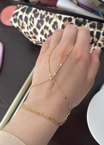 Altın Renk Zincir Detaylı Kadın El Zinciri - Görsel 2