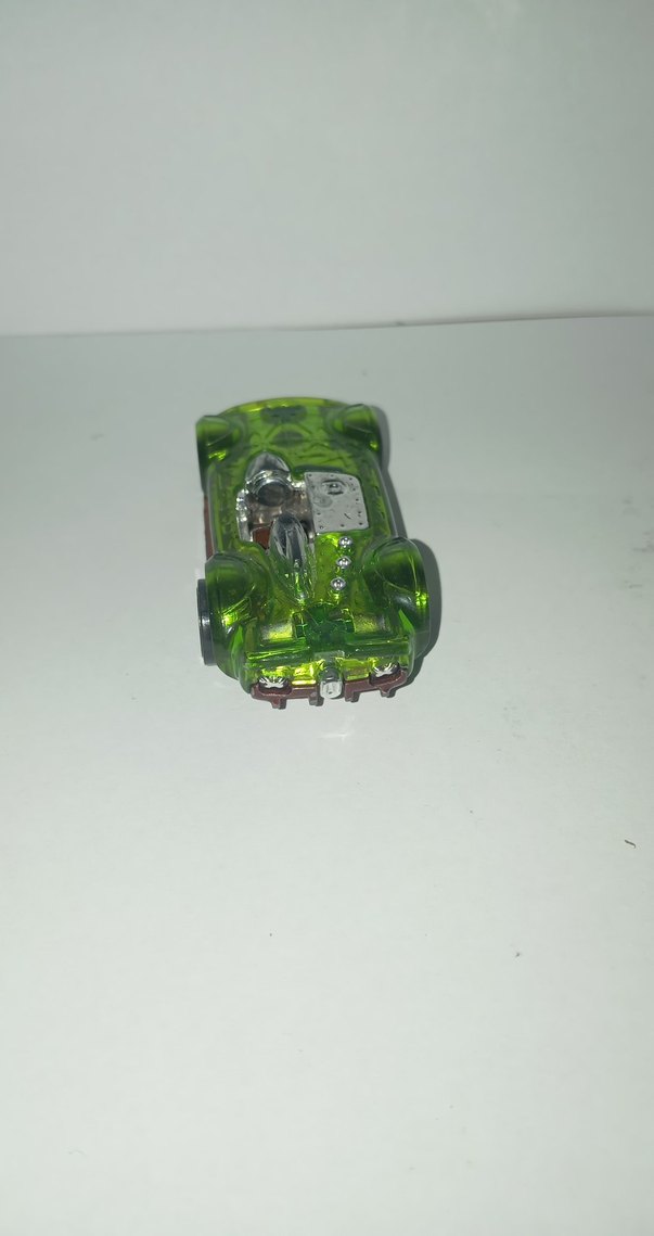 yeşil renkli hot wheels yarış arabası - Görsel 3
