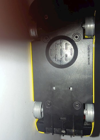 Sarı Renkli Oyuncak Araba - Görsel 4