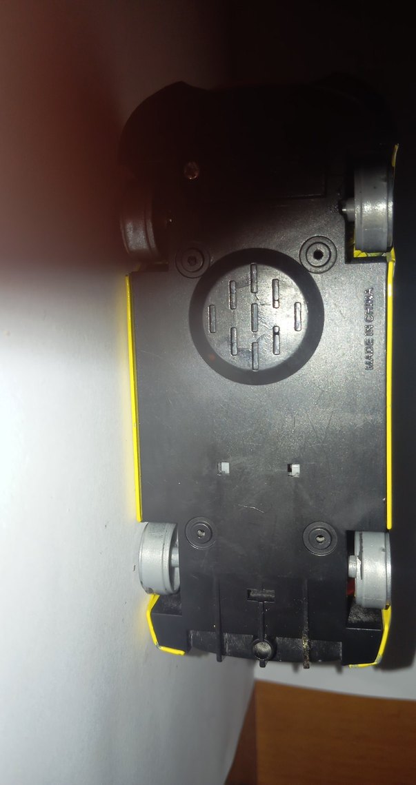 Sarı Renkli Oyuncak Araba - Görsel 4