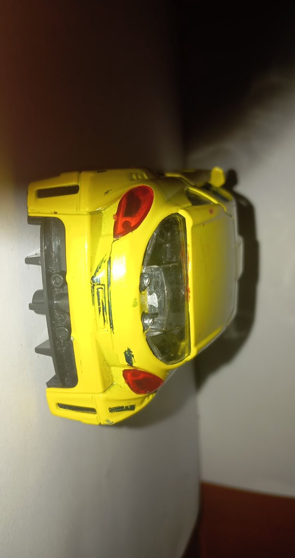 Sarı Renkli Oyuncak Araba - Görsel 3