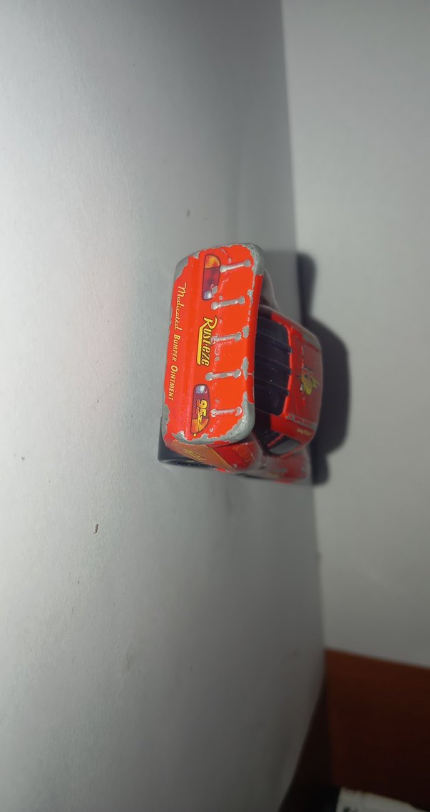 Kırmızı Oyuncak Araba Lightning McQueen - Görsel 3