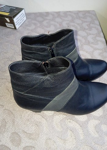 Gri Deri Kadın Dolgu Topuklu Bot - Görsel 2