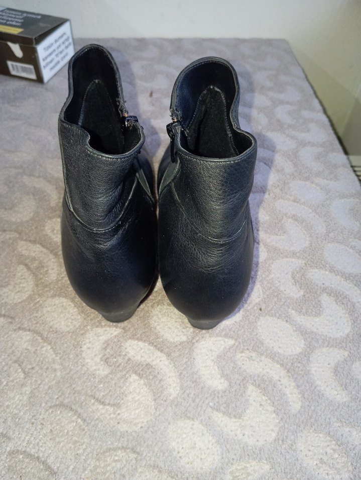 Gri Deri Kadın Dolgu Topuklu Bot - Görsel 3