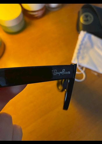 Ray-Ban Parlak Siyah Minimalist Kadın Güneş Gözlüğü - Görsel 2