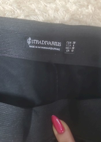 stradivarius deri paçası yırtmaçlı pantln   olmadğı için satılk - Görsel 3