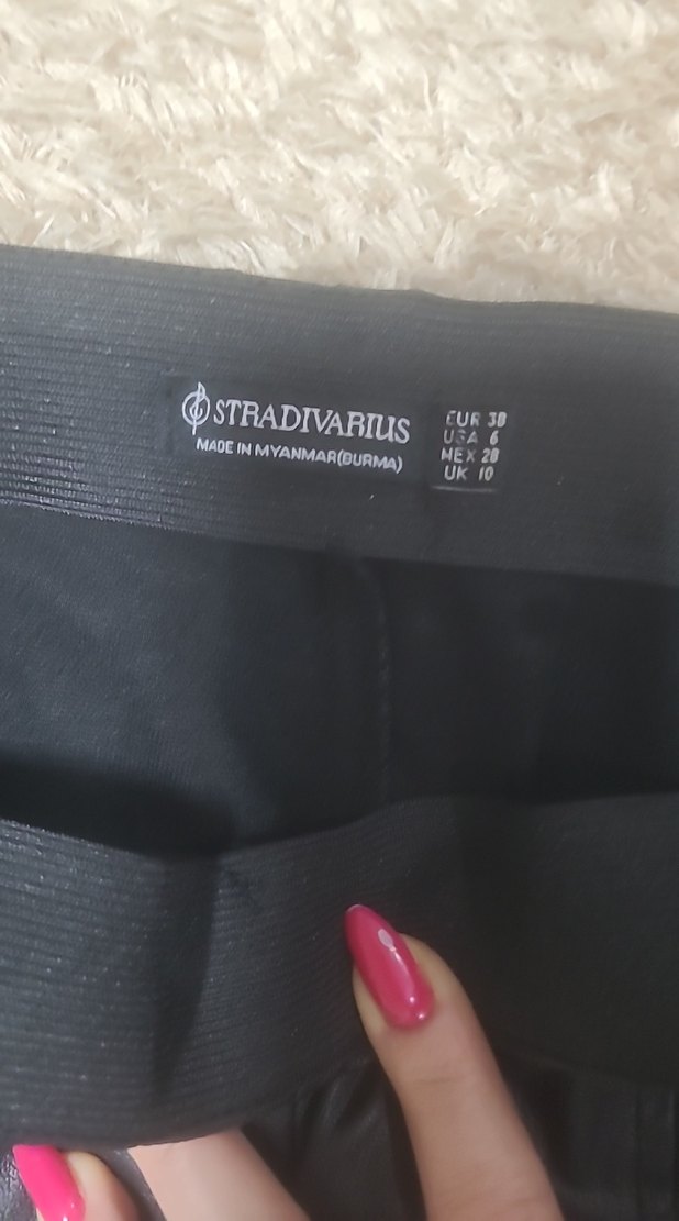 stradivarius deri paçası yırtmaçlı pantln   olmadğı için satılk - Görsel 3