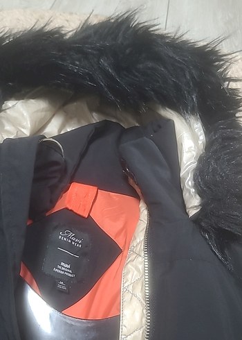 Kürk Detaylı Siyah Kadın Kışlık Mont - Görsel 7