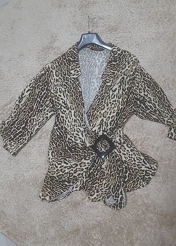 Kahverengi Mini Yılan Desenli Kemerli gömlek - Görsel 3