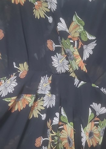 Çiçek Desenli Uzun V Yaka Elbise - Görsel 6